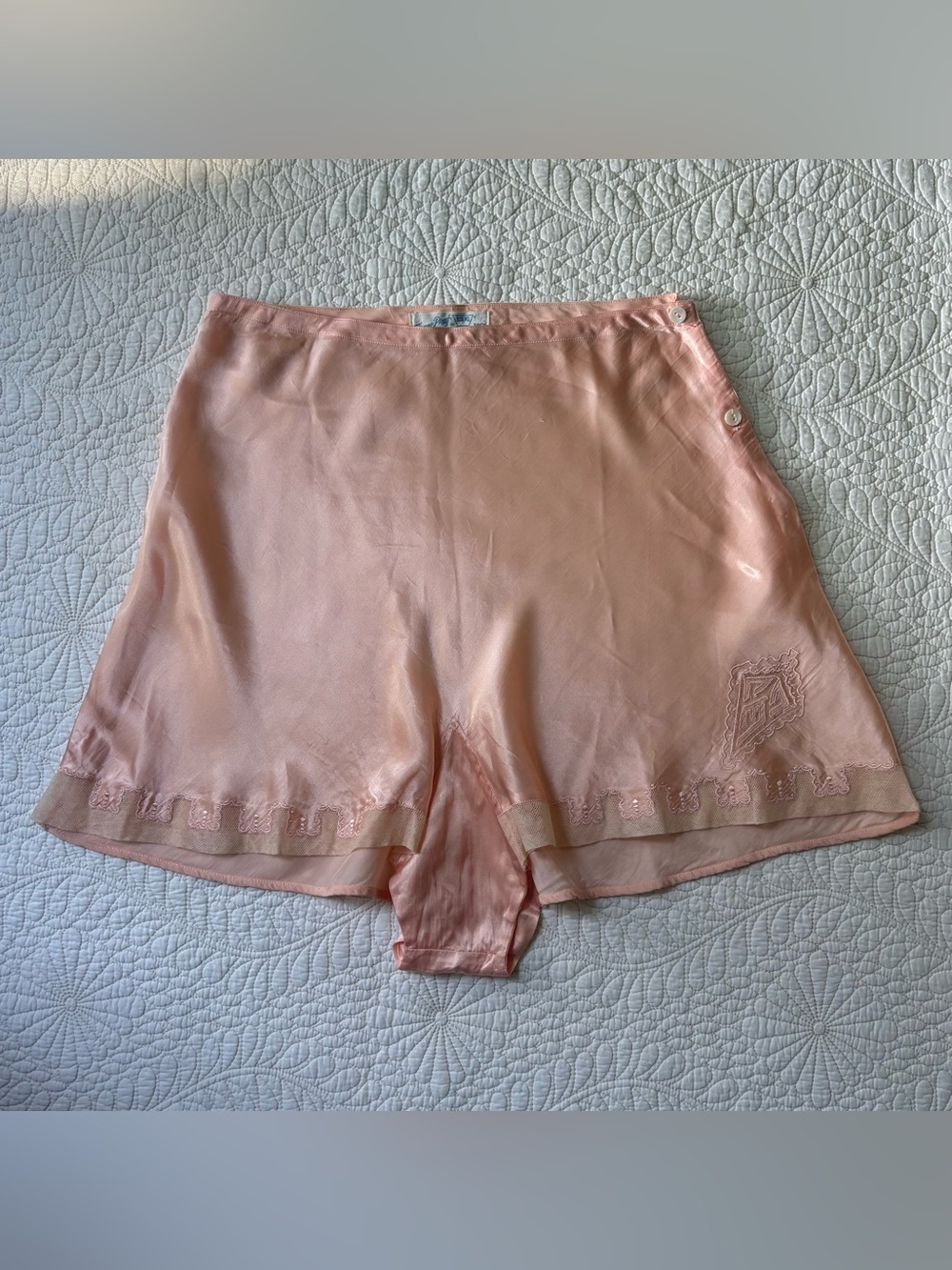 Vintage 1930s 40s FRAY PRUF Pink Rayon Lace Tap Pants Lingerie/ 24 waist